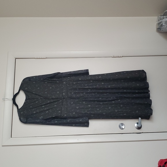 Daisy's Street Gold Constellation Chain Belt Long-sleeve Dress (Plus size) - Picture 7 of 16